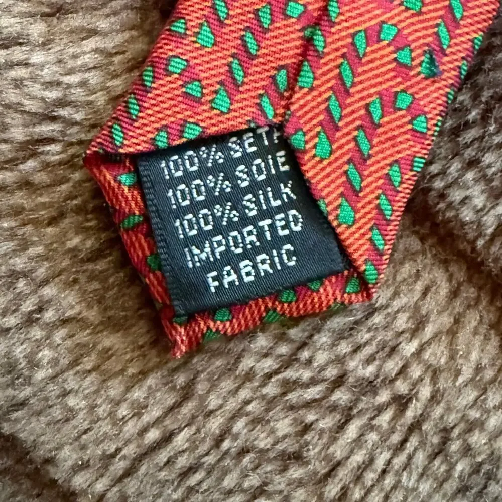 Tongue Tied Tom McLellon Greenwich Village NCY 100% Silk‎ Christmas Neck Tie